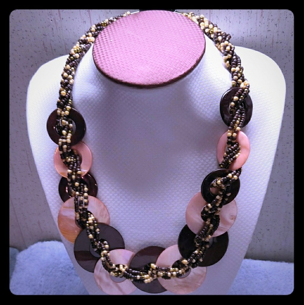 Necklaces. Fahcion jewelry